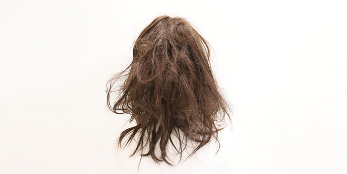 ウィッグを着用した女性