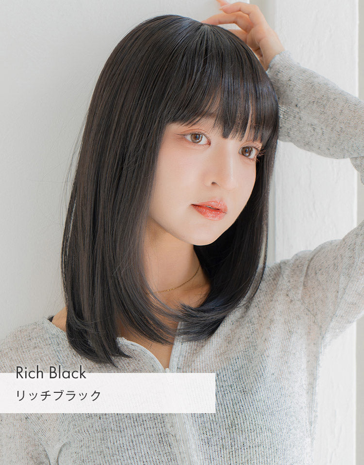 リッチブラックを着用したモデル