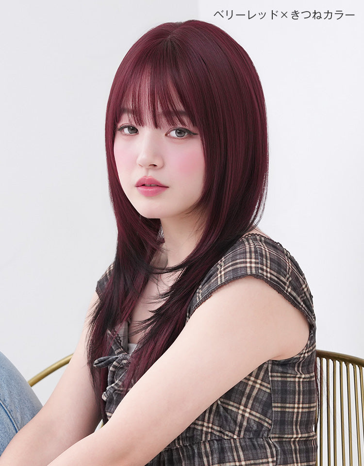ベリーレッド×きつねカラーを着用したモデル