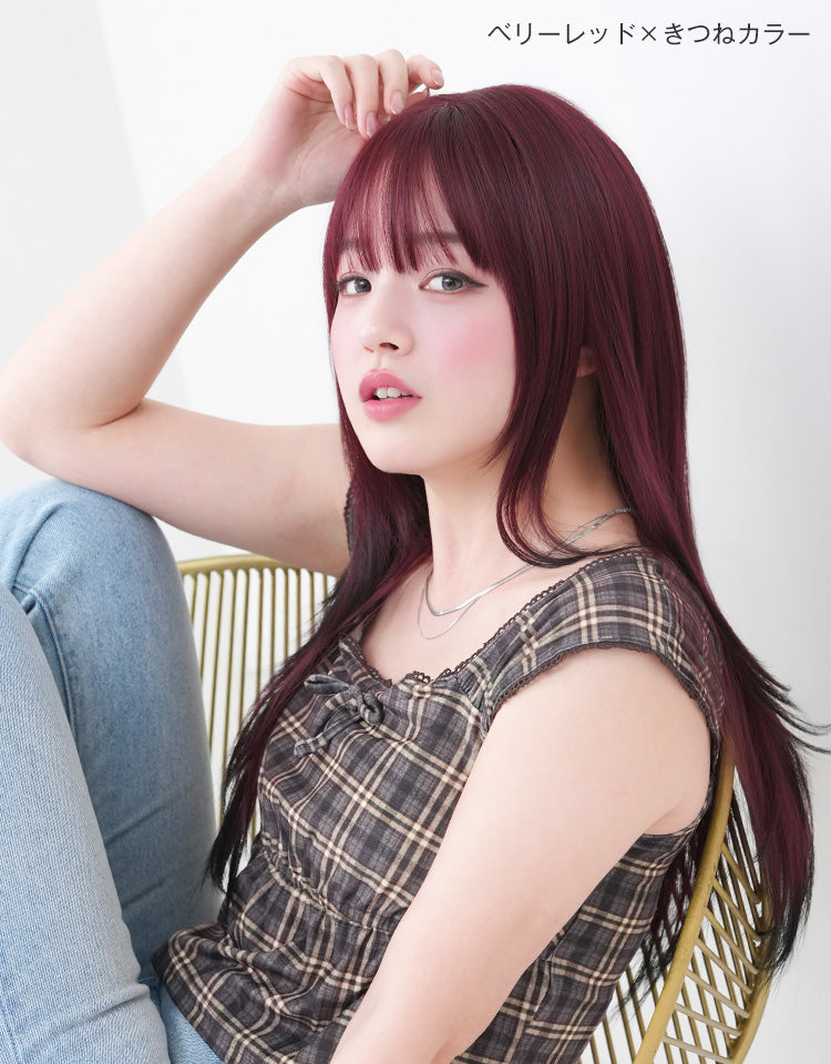 ベリーレッド×きつねカラーを着用したモデル