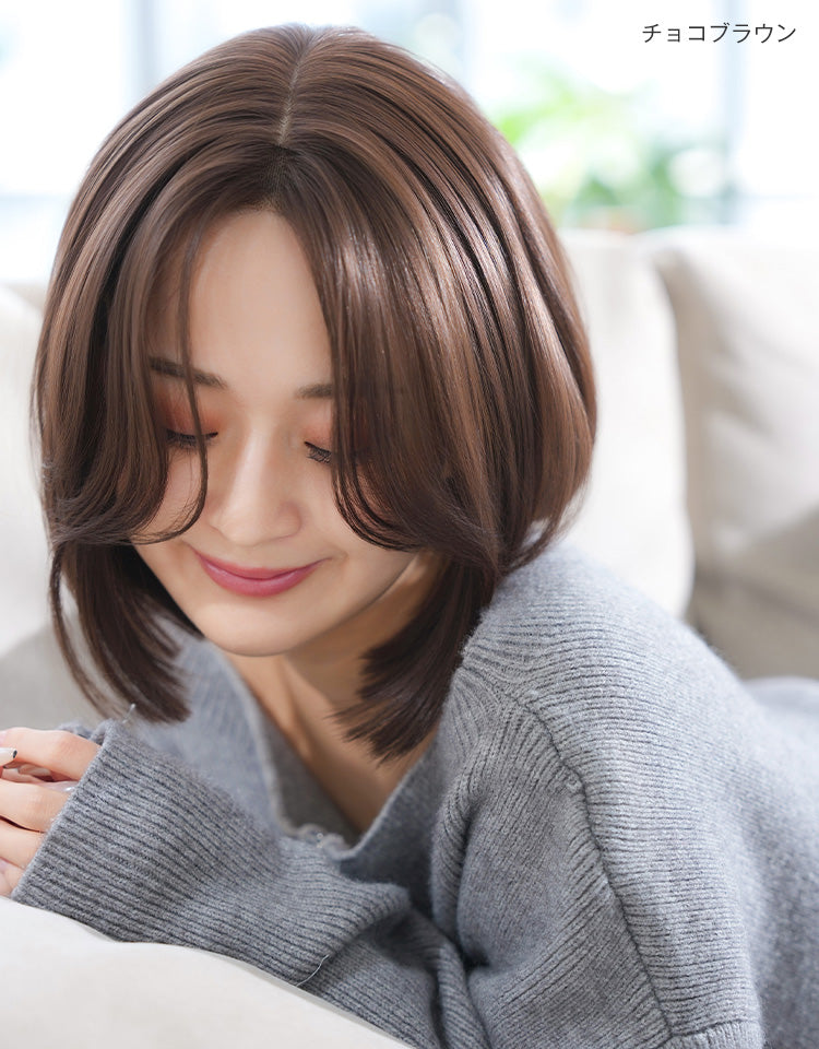 チョコブラウンを着用したモデル
