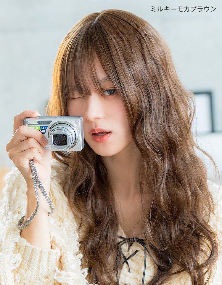 ミルキーモカブラウンを着用したモデル