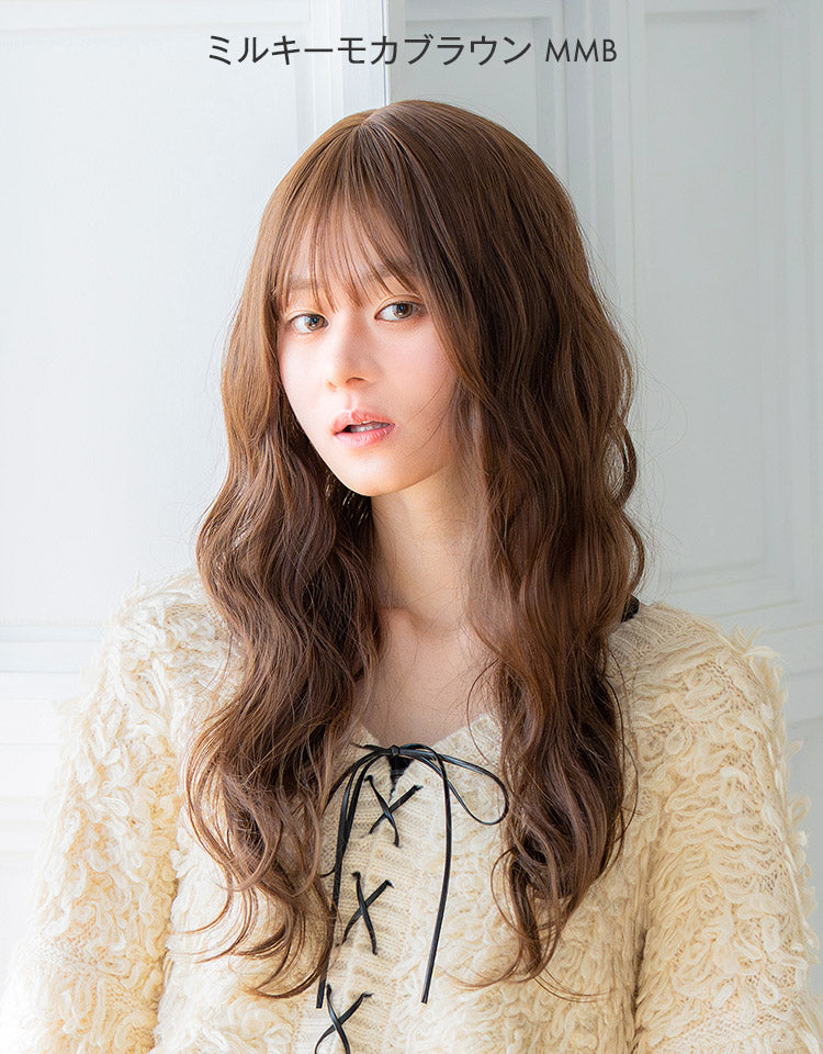ミルキーモカブラウンを着用したモデル