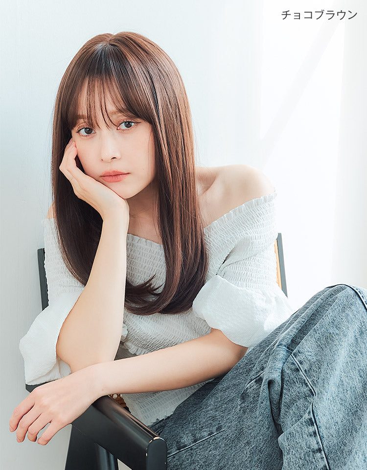 チョコブラウンを着用したモデル写真