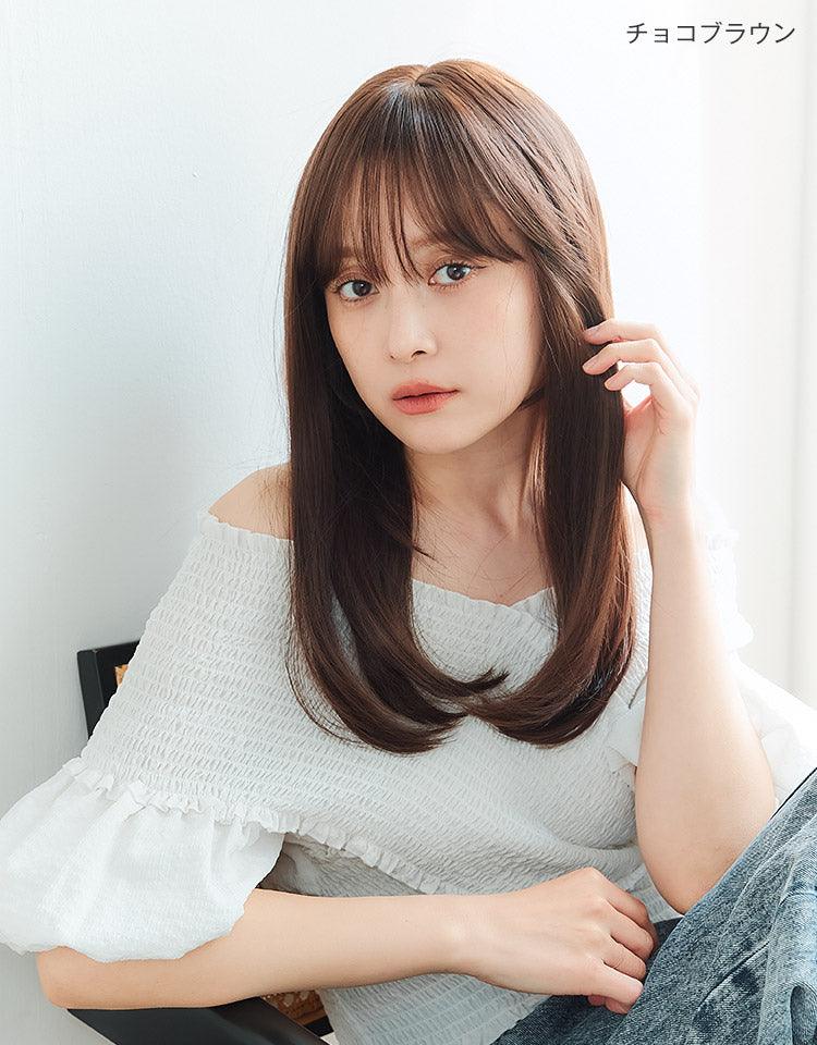 チョコブラウンを着用したモデル写真