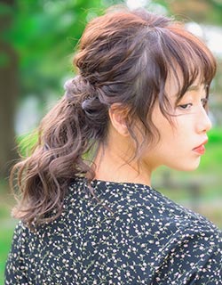 ブリッジポニーテール フリルカールミディ
