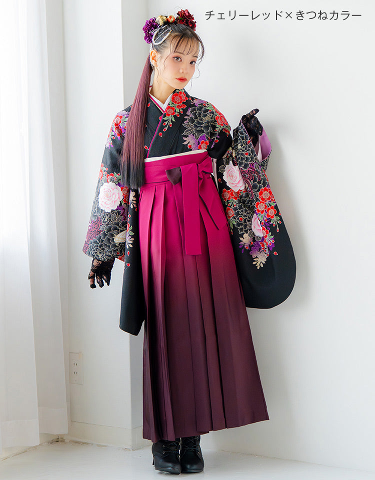 リングポニーテール ロングストレート チェリーレッド×きつねカラーを着用したモデル写真