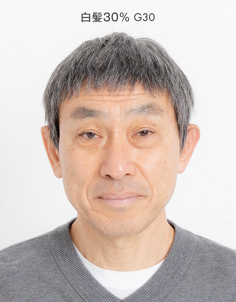 ジェントルショート人毛MIX 白髪30%を着用したモデル