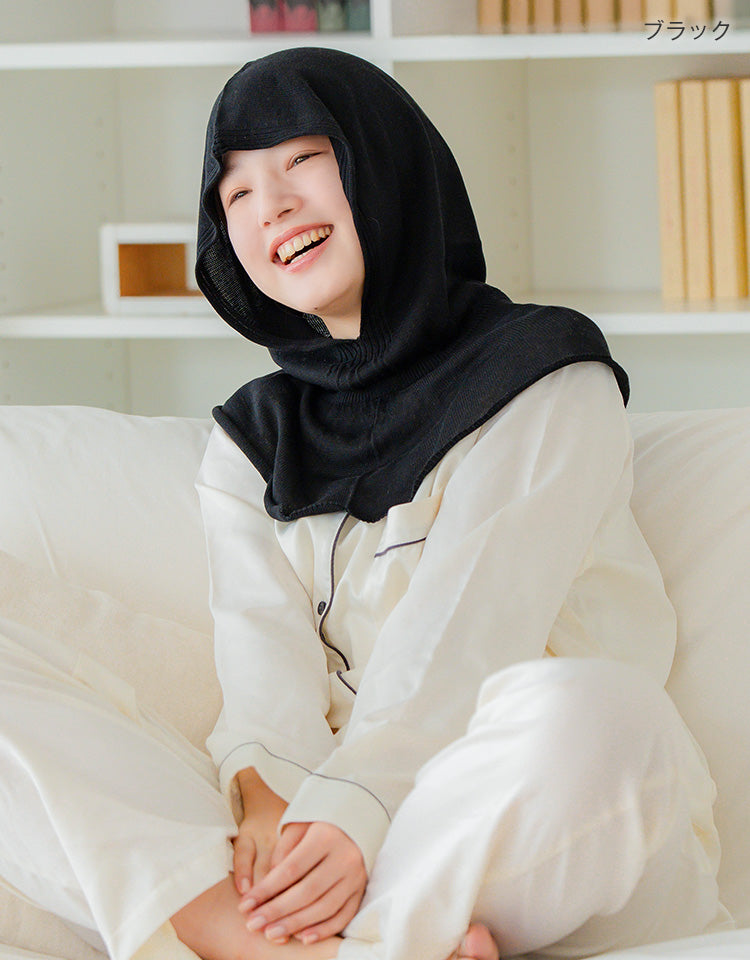 ブラックを着用したモデル