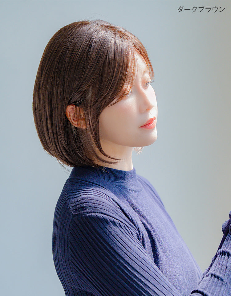 ダークブラウンを着用したモデル写真