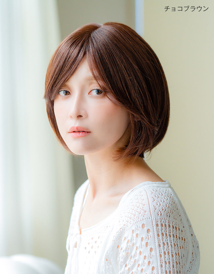 チョコブラウンを着用したモデル写真