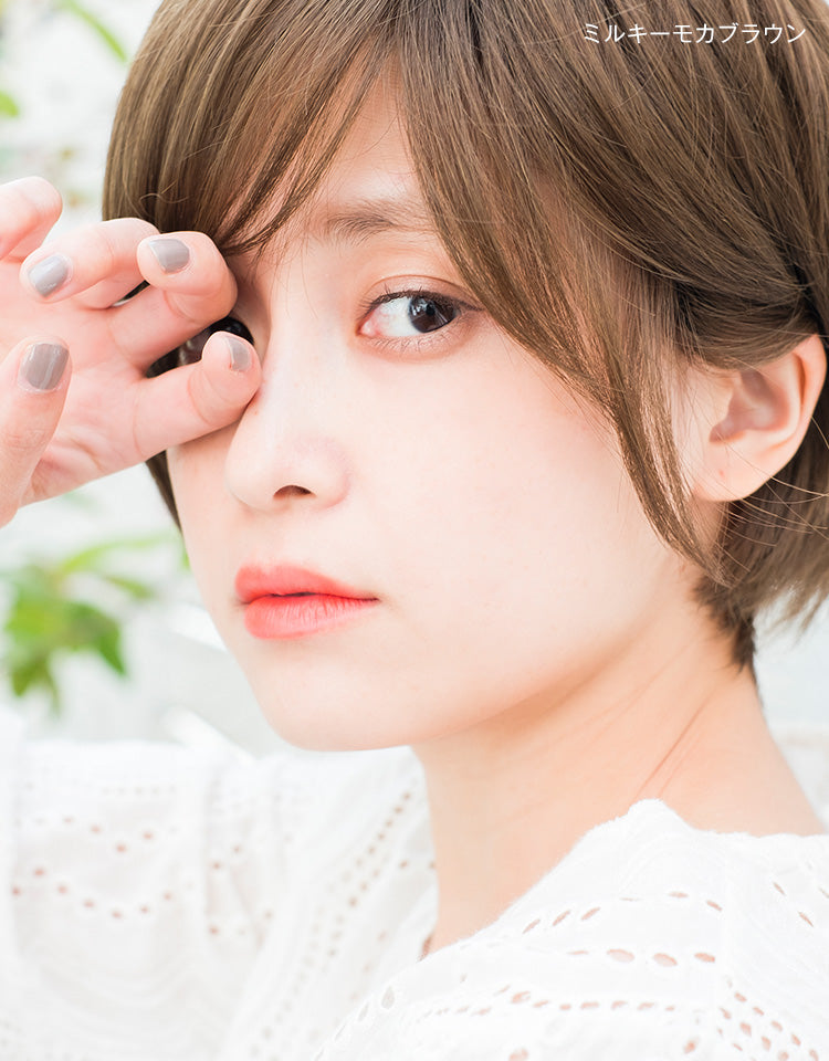 ミルキーモカブラウンを着用したモデル写真