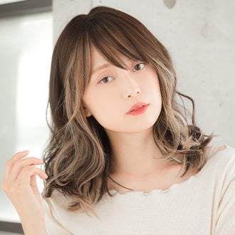 インナーカラーウェイブミディの画像